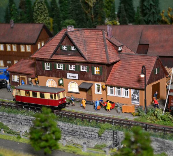 Miniatur-Nachbau des Bahnhofs Zorge auf der Anlage der Südharzer Eisenbahnfreunde.